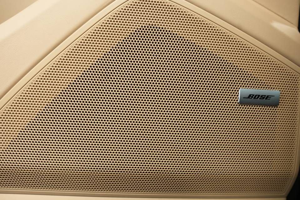 Used 2025 Porsche Cayenne S image 32