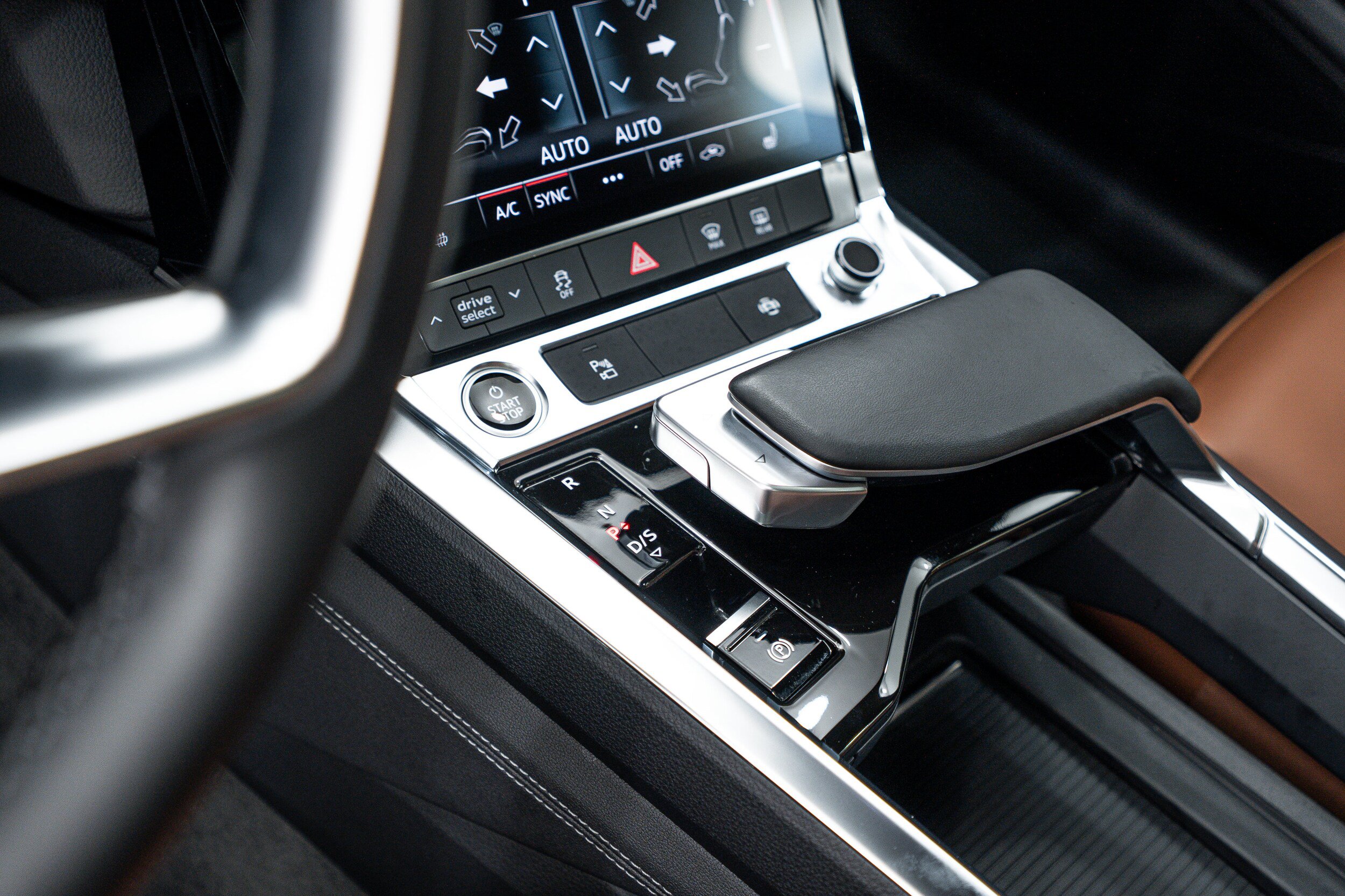 Certified 2024 Audi Q8 e-tron Premium AWD/4WD image 12