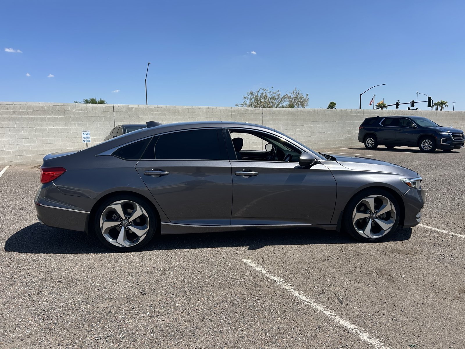 Used 2018 Honda Accord Touring image 6