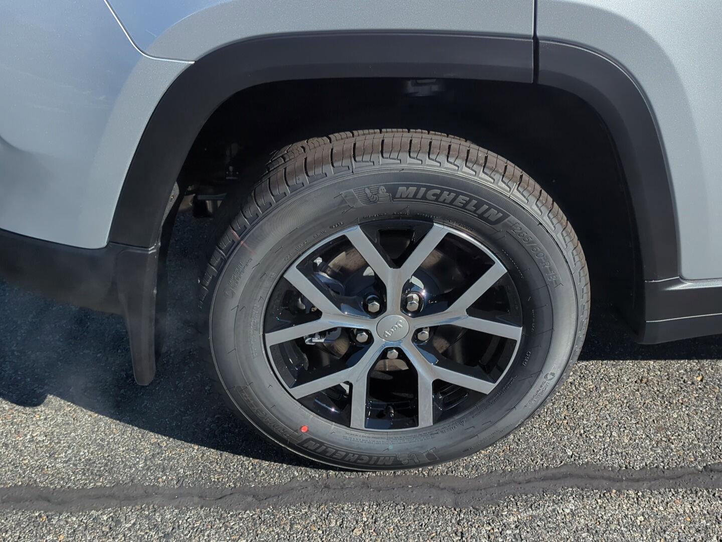 New 2025 Jeep Grand Cherokee Limited w/ Luxury Tech Group II image 7