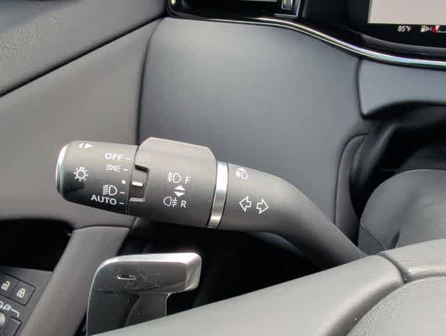 Used 2025 Land Rover Range Rover Evoque Dynamic SE image 25