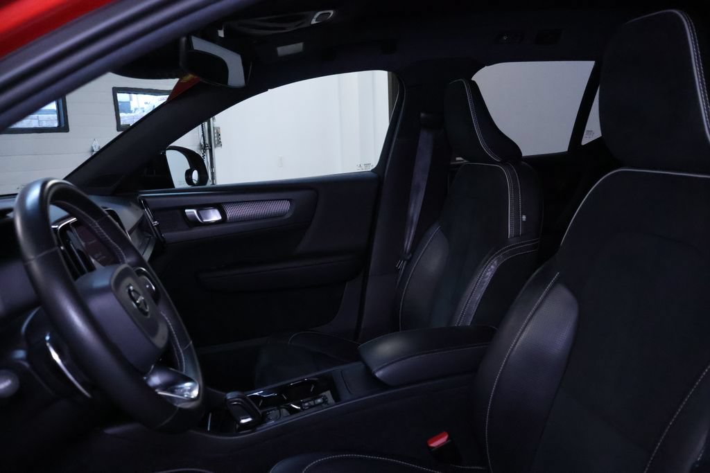 Used 2020 Volvo XC40 T5 R-Design AWD/4WD image 15