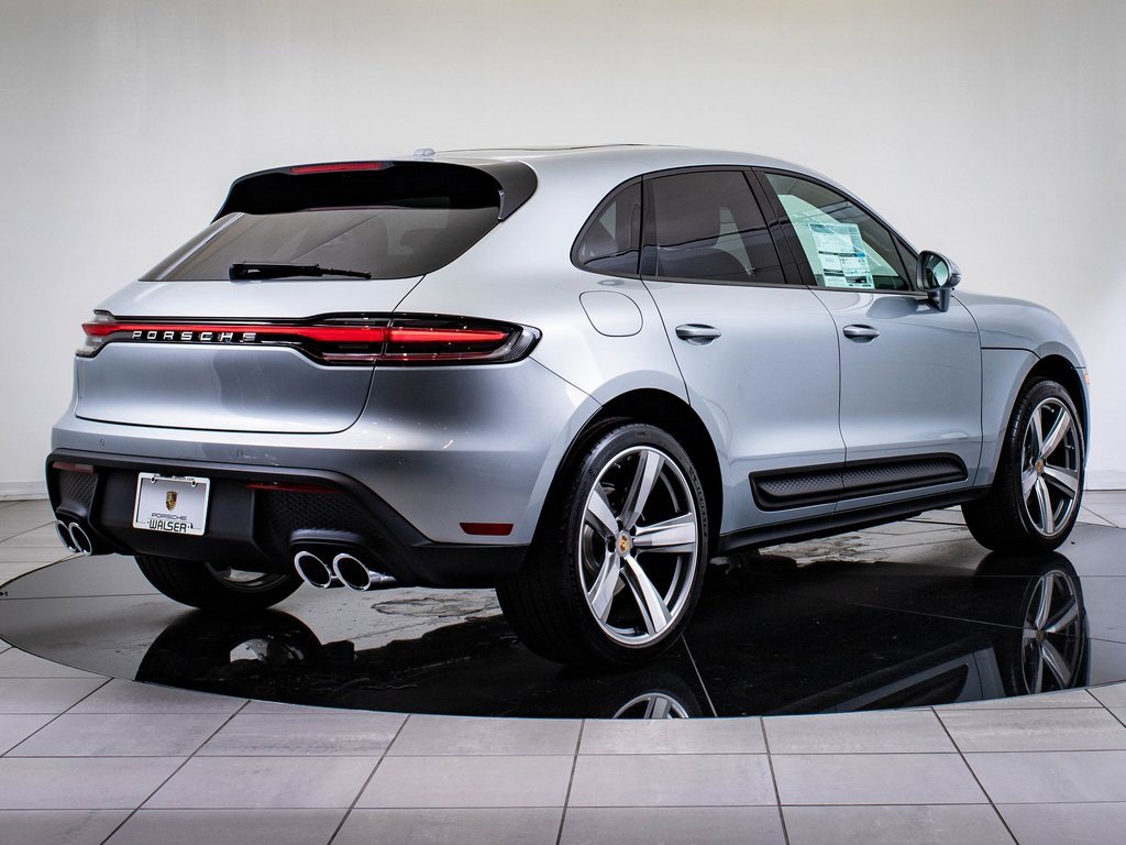 Certified 2025 Porsche Macan image 8