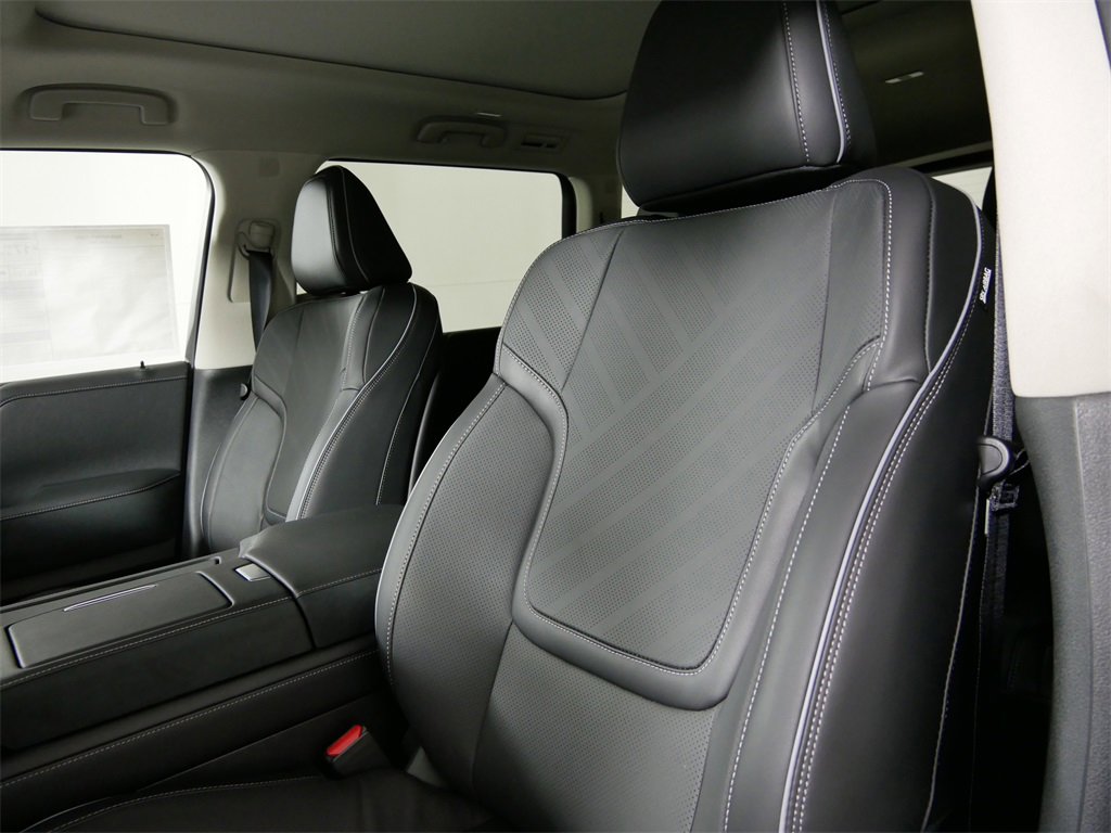 New 2025 INFINITI QX80 Luxe image 11