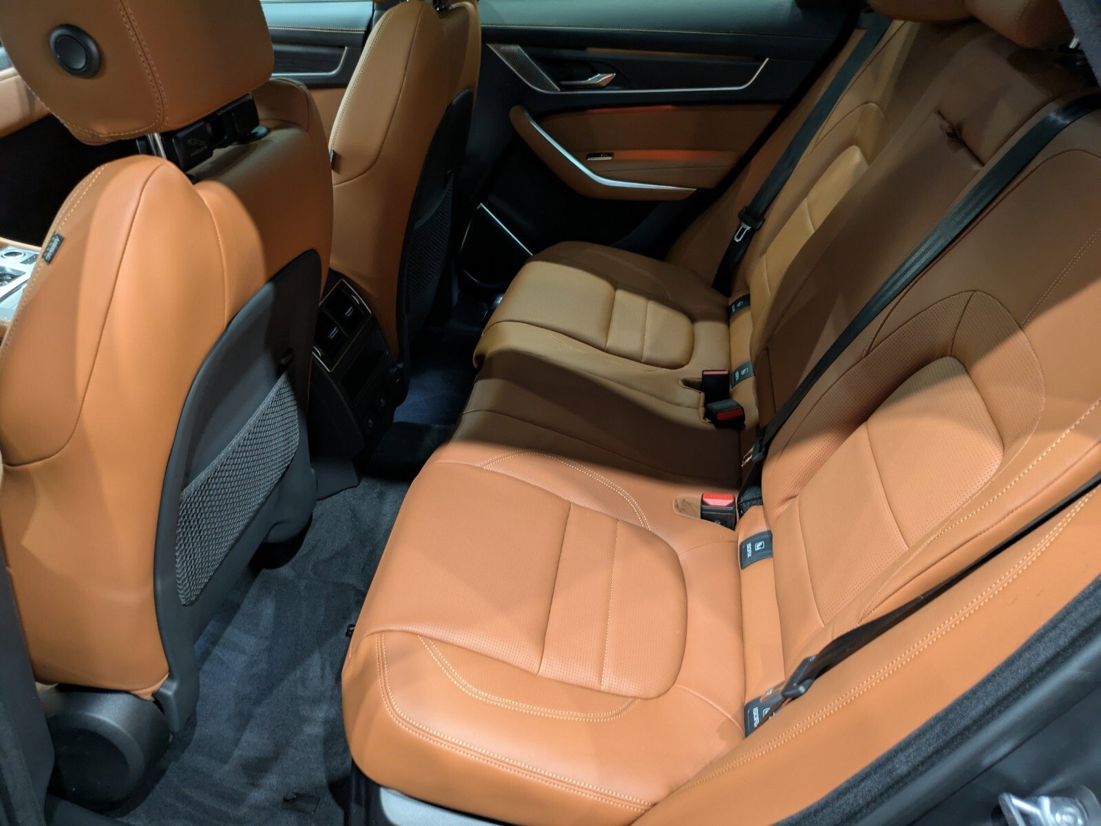 New 2026 Jaguar F-PACE R-Dynamic S image 11