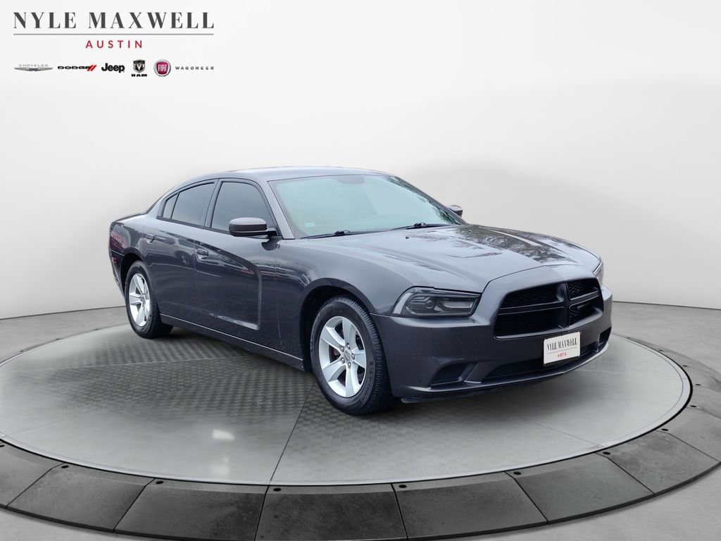 Used 2013 Dodge Charger SE w/ Connectivity Group image 2