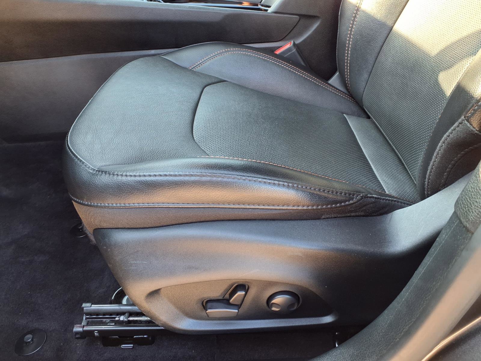 Used 2023 Jeep Compass Limited image 24