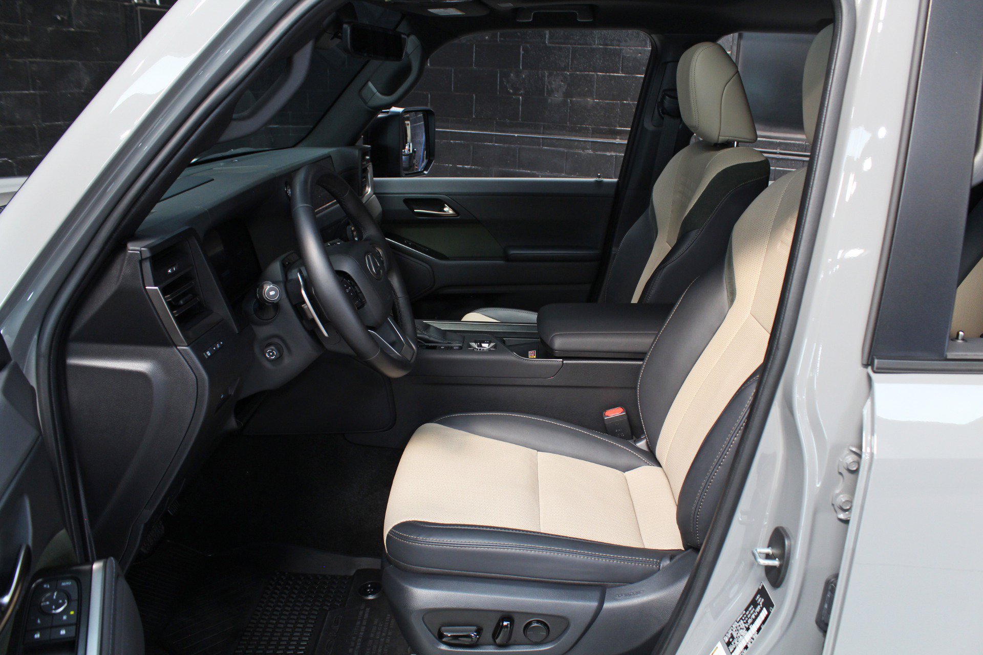 Used 2024 Lexus GX 550 AWD/4WD image 36