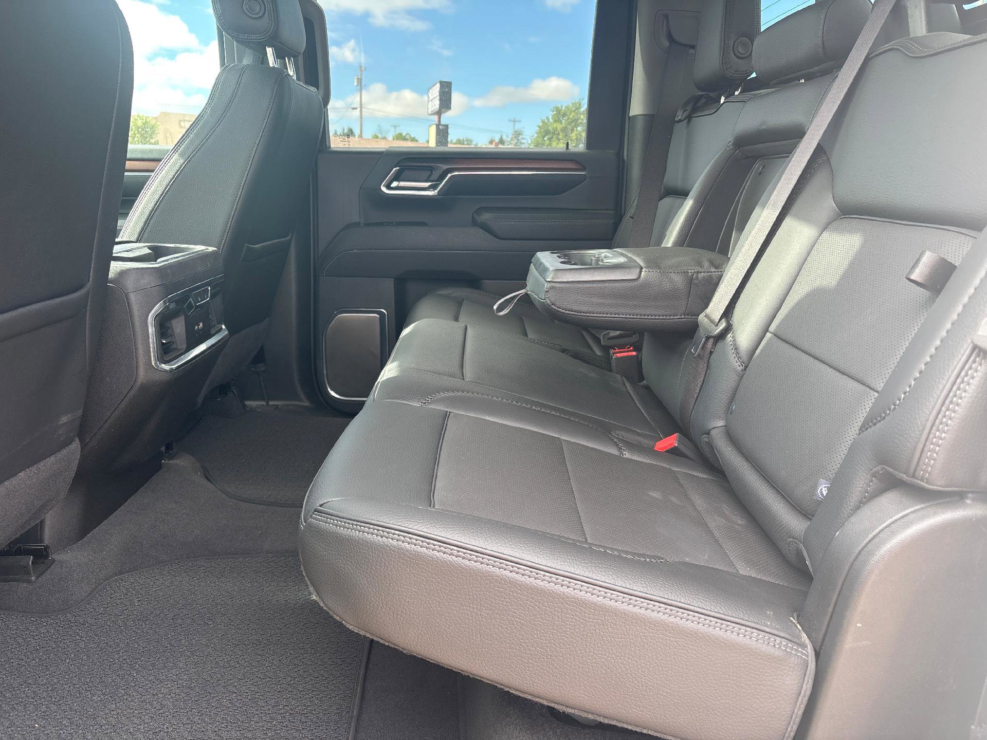 Used 2024 GMC Sierra 2500 Denali w/ Denali Reserve Package image 35