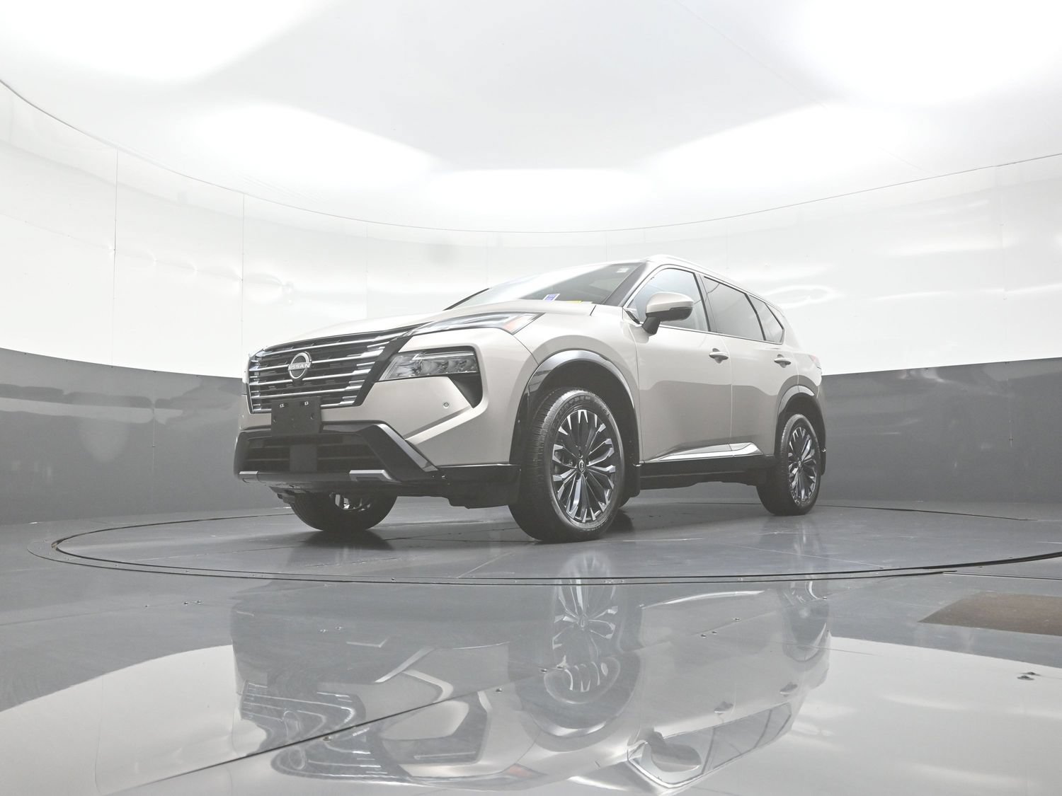 Used 2024 Nissan Rogue Platinum AWD/4WD image 11