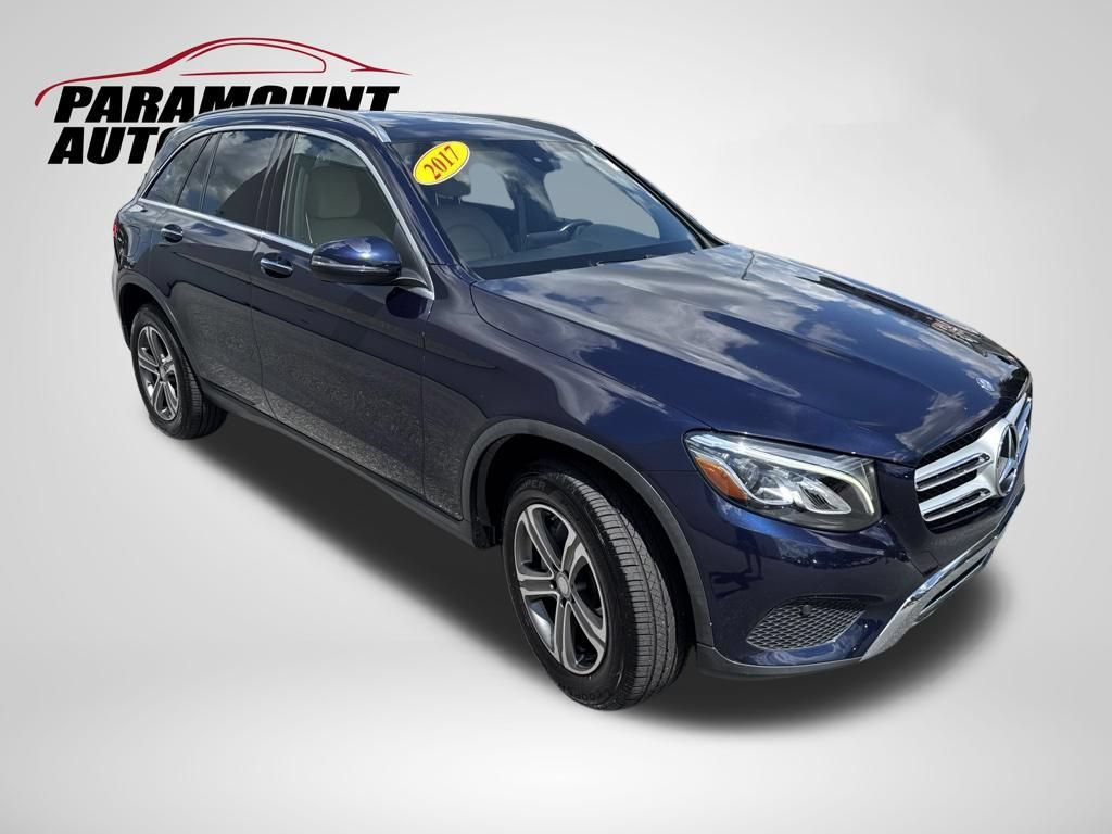 Used 2017 Mercedes-Benz GLC 300 4MATIC image 3