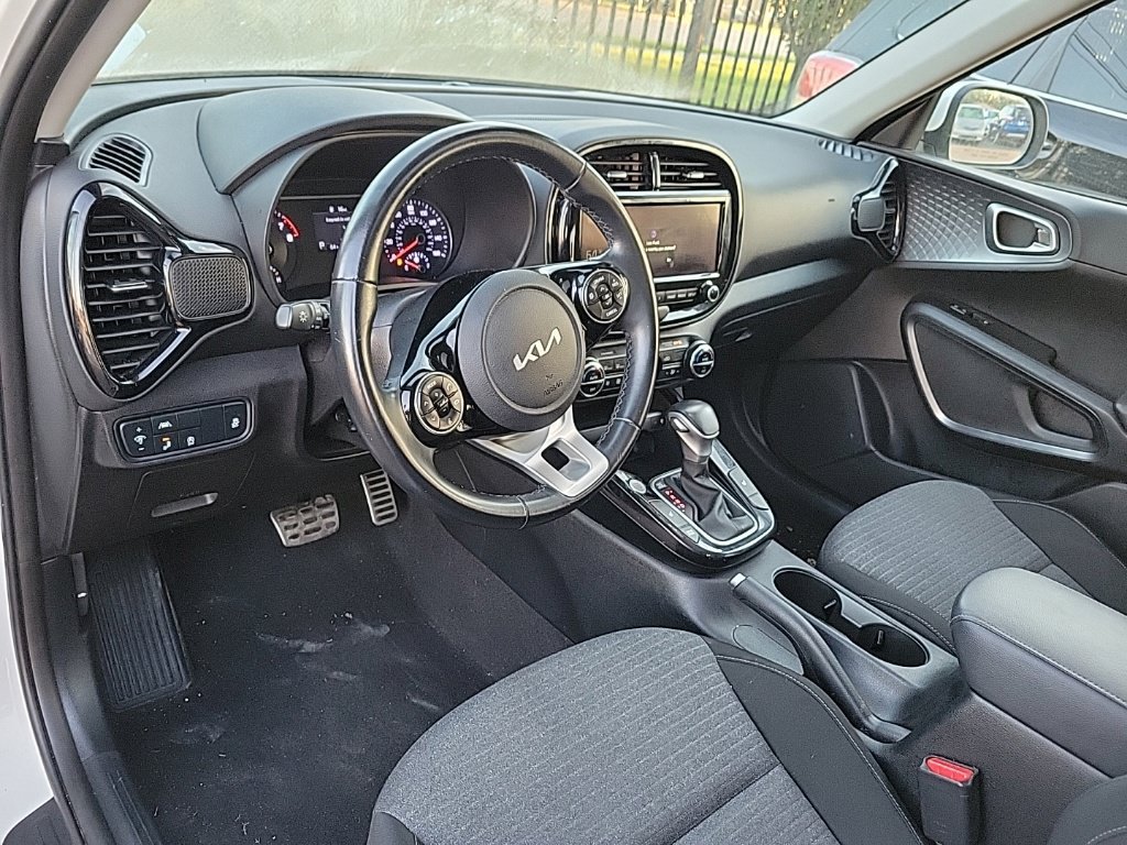 Used 2022 Kia Soul EX FWD image 8