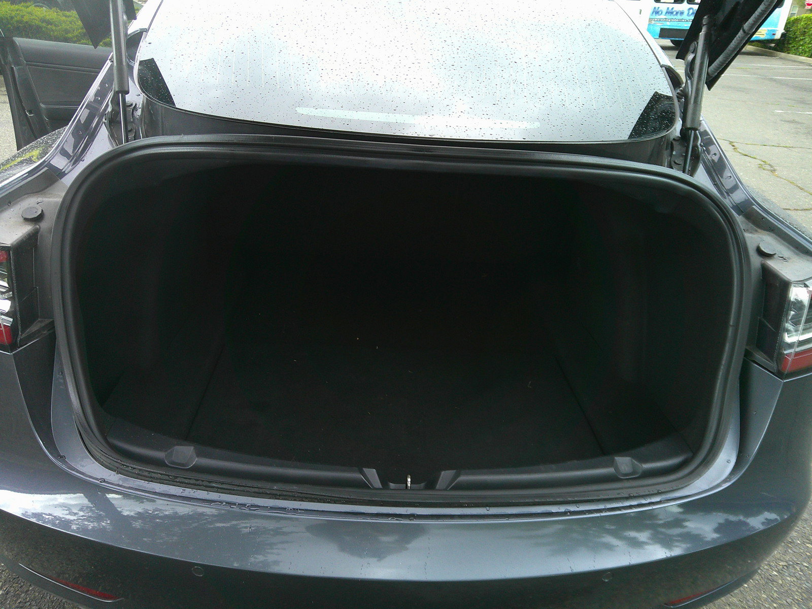 Used 2018 Tesla Model 3 Long Range RWD image 12