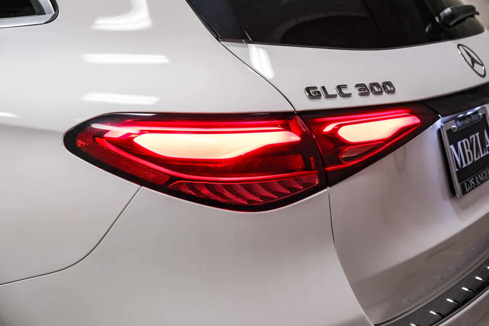 Used 2023 Mercedes-Benz GLC 300 image 7