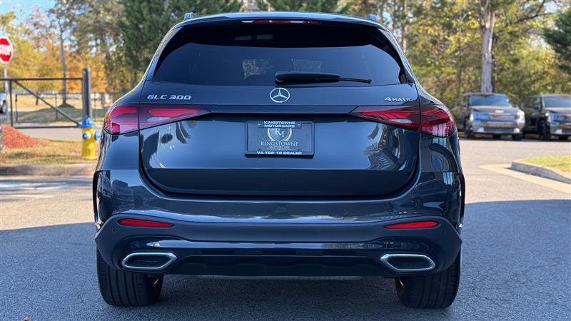 Used 2024 Mercedes-Benz GLC 300 4MATIC image 3