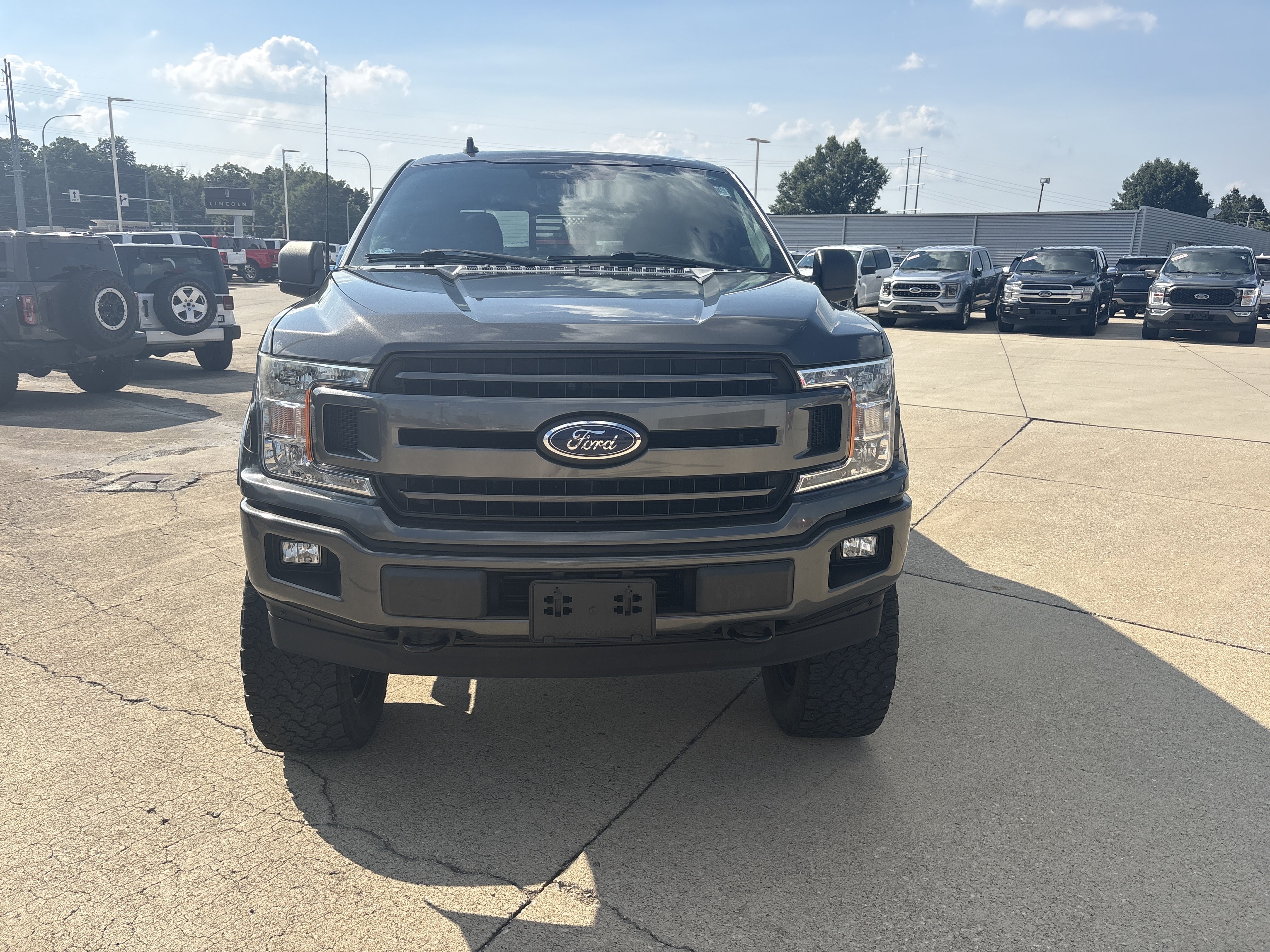 Used 2018 Ford F150 XLT w/ Equipment Group 302A Luxury AWD/4WD image 2