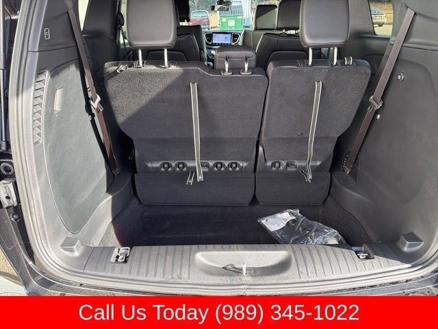 New 2026 Chrysler Voyager LX image 32
