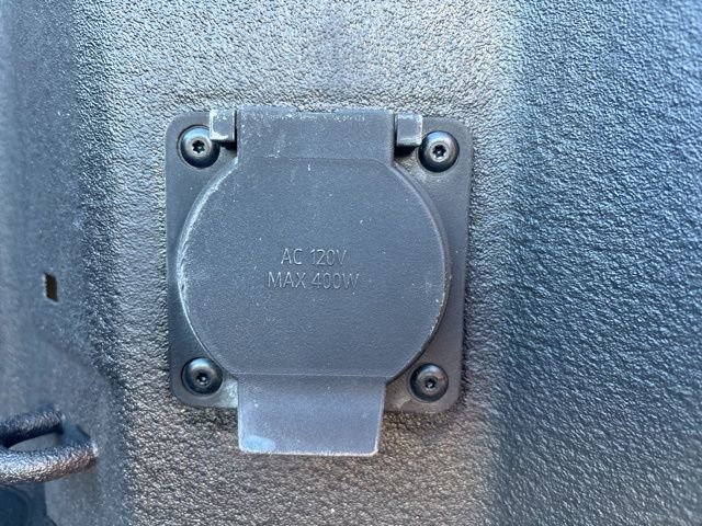 Used 2024 Chevrolet Silverado 1500 High Country image 9