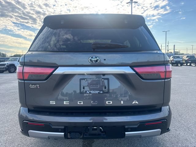 Used 2023 Toyota Sequoia Capstone AWD/4WD image 5
