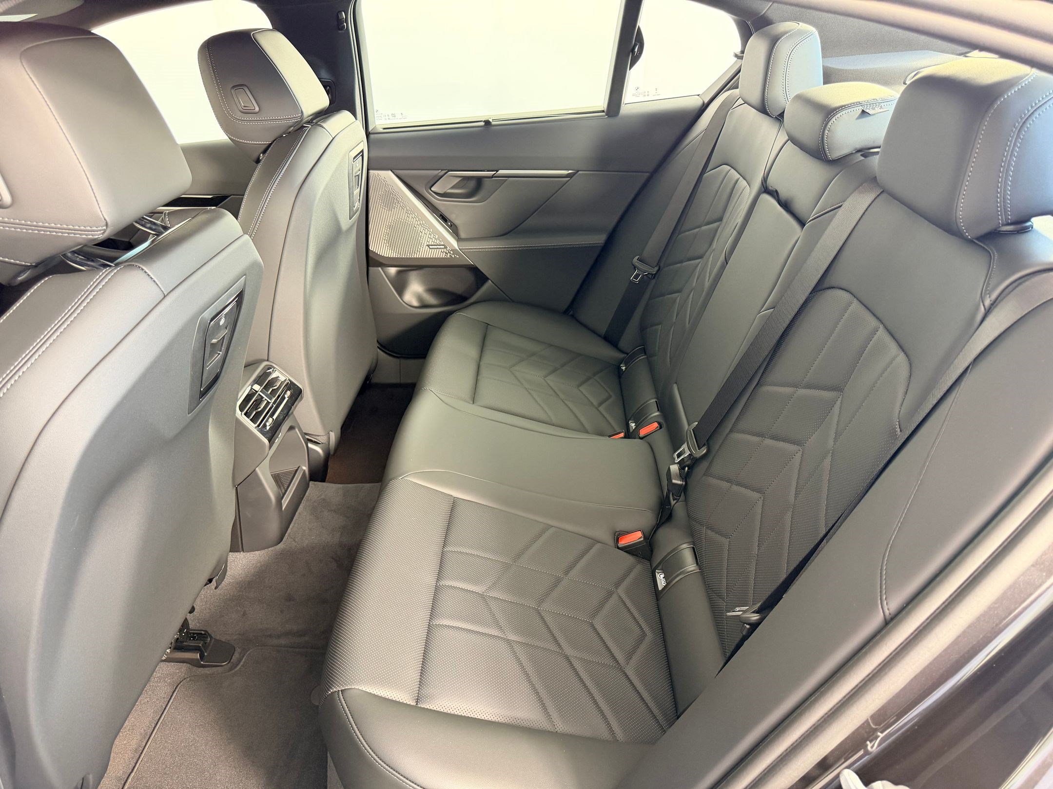 New 2026 BMW 530i RWD image 13