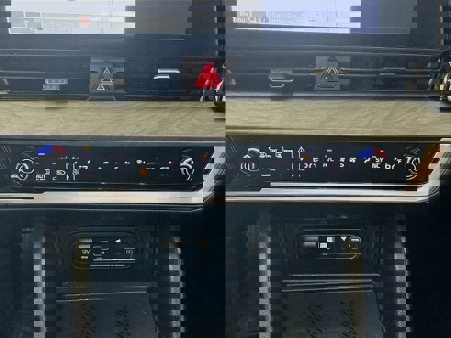 Certified 2025 Kia Sportage X-Line w/ Premium Package image 16