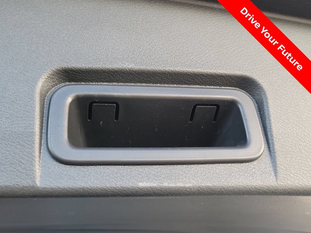 Certified 2021 Nissan Rogue SV FWD image 24