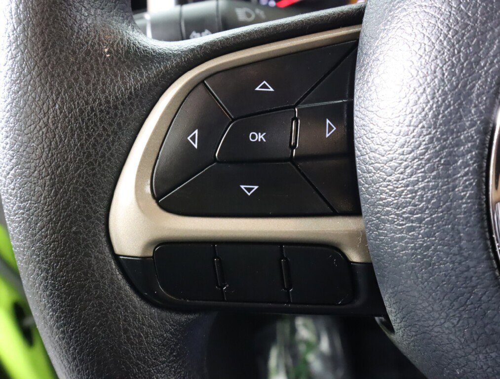 Used 2017 Jeep Renegade Sport w/ Power & Air Group image 12