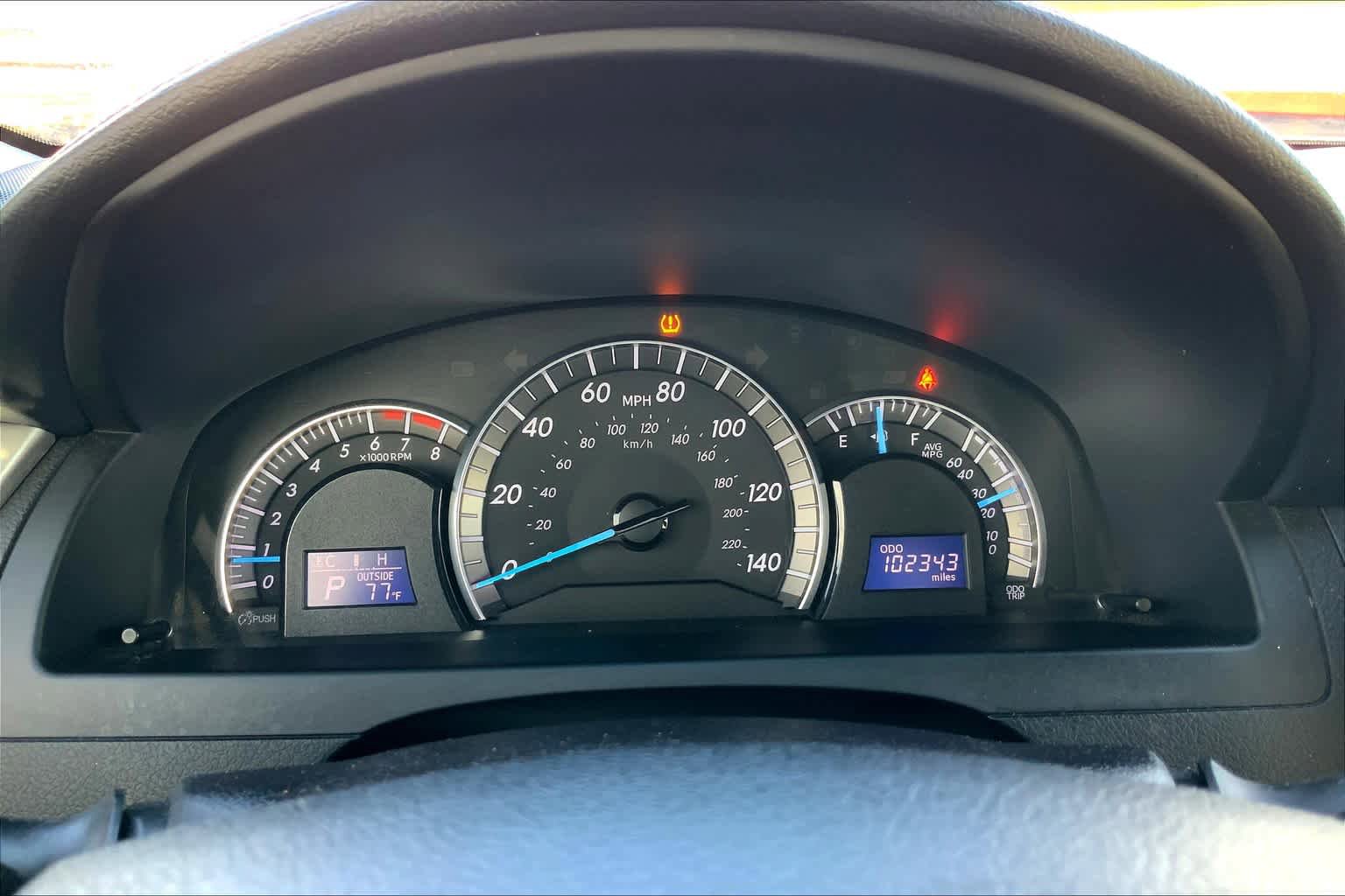 Used 2014 Toyota Camry SE FWD image 24