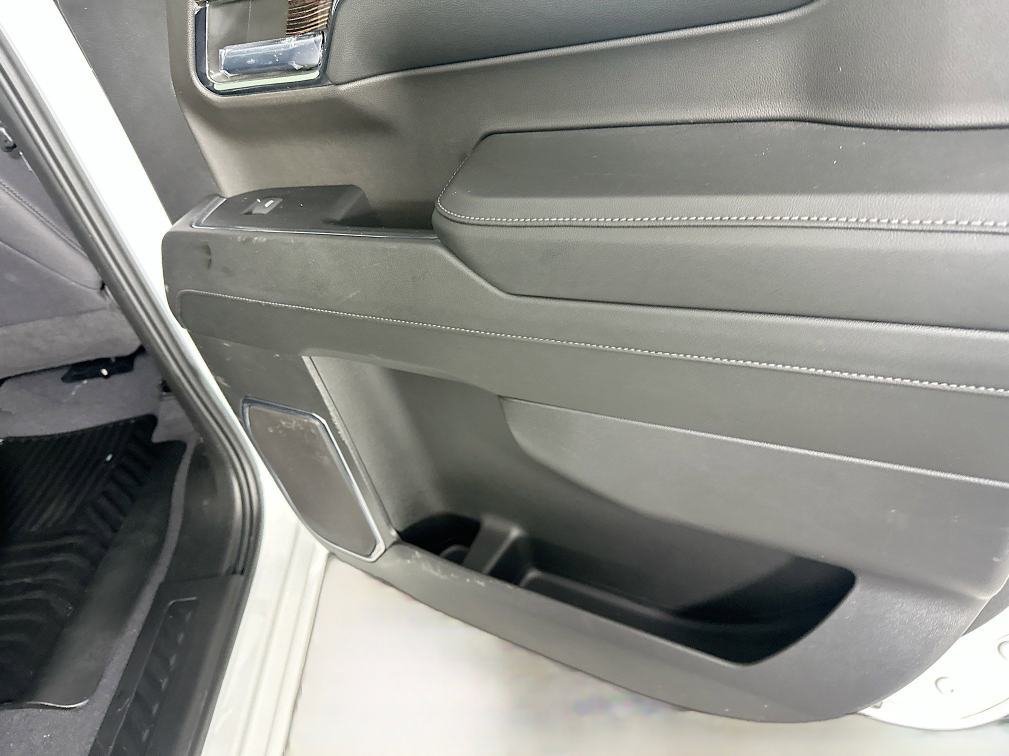 Used 2024 GMC Sierra 1500 Elevation image 29