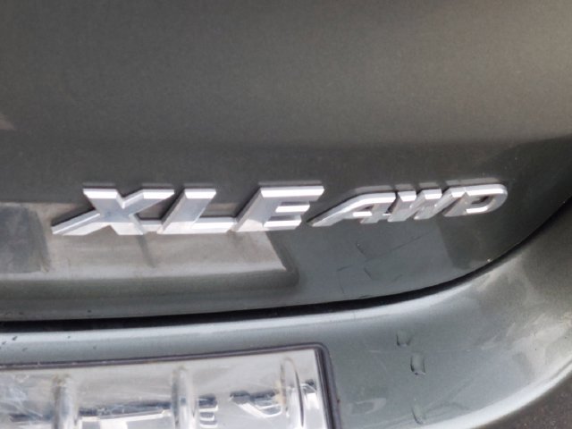 Used 2016 Toyota Highlander XLE AWD/4WD image 49