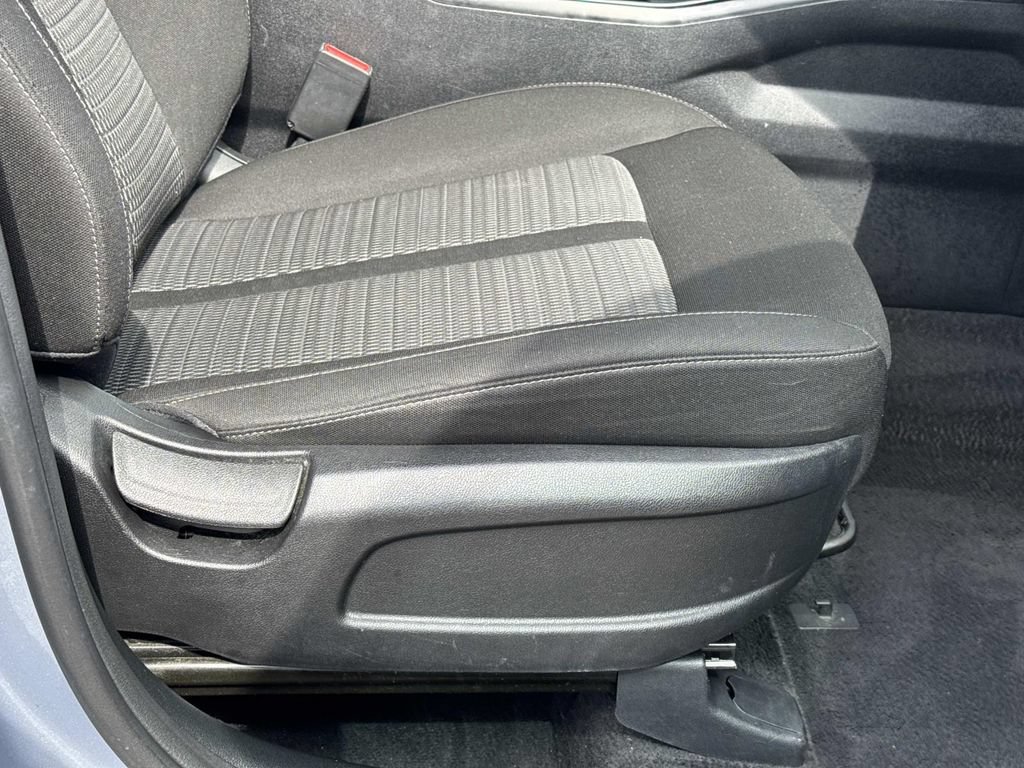 Used 2023 Kia Sorento LX FWD image 13