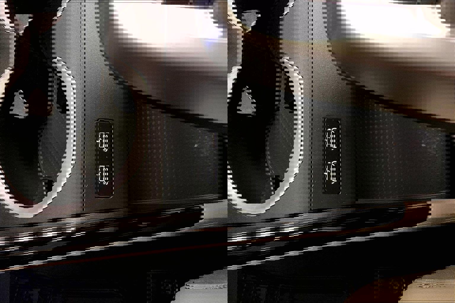 Certified 2025 BMW X1 xDrive28i w/ Convenience Package image 35