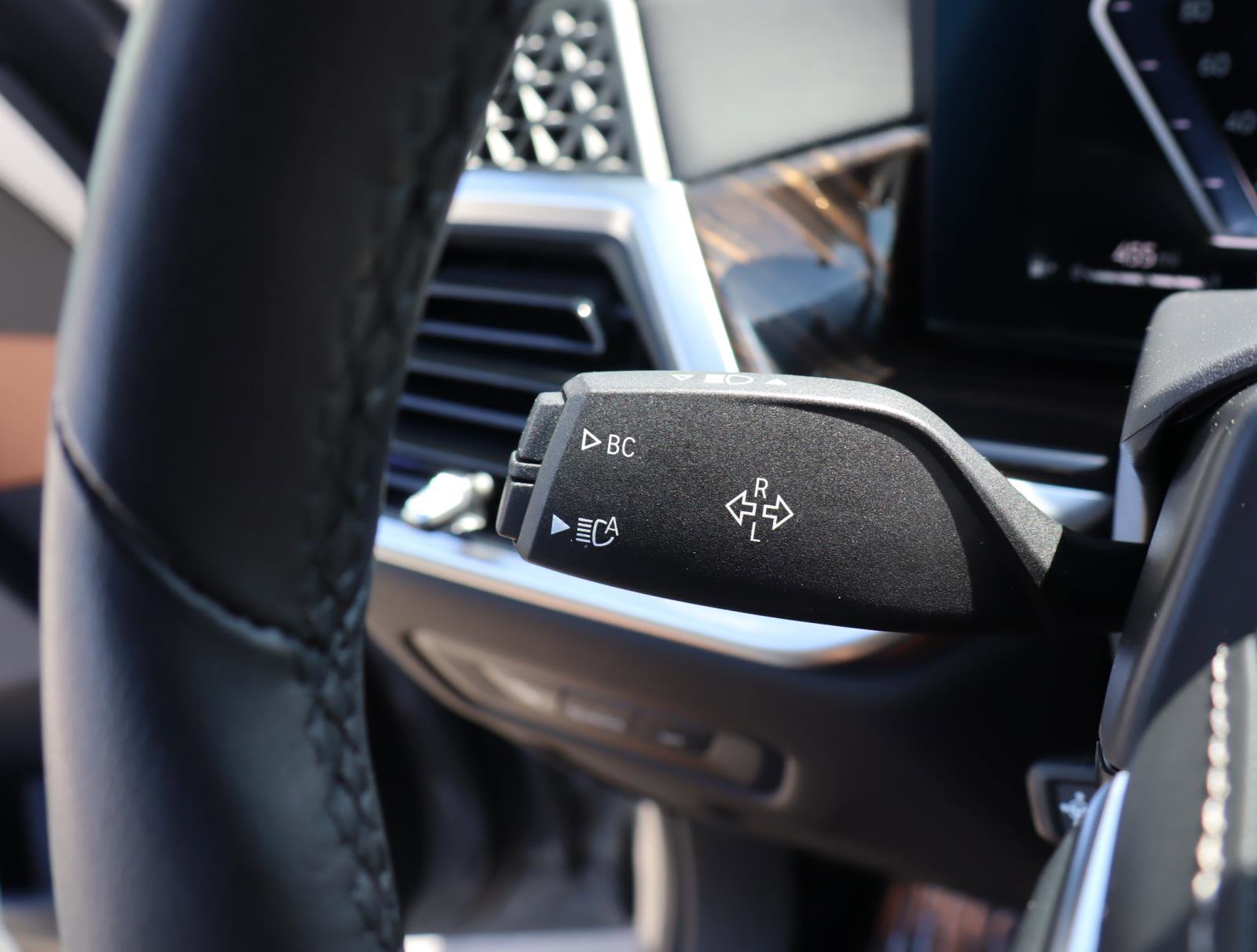 Used 2025 BMW X5 xDrive40i w/ Premium Package image 26