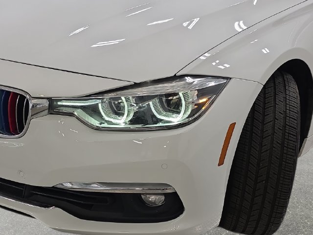 Used 2018 BMW 340i xDrive Sedan AWD/4WD image 31