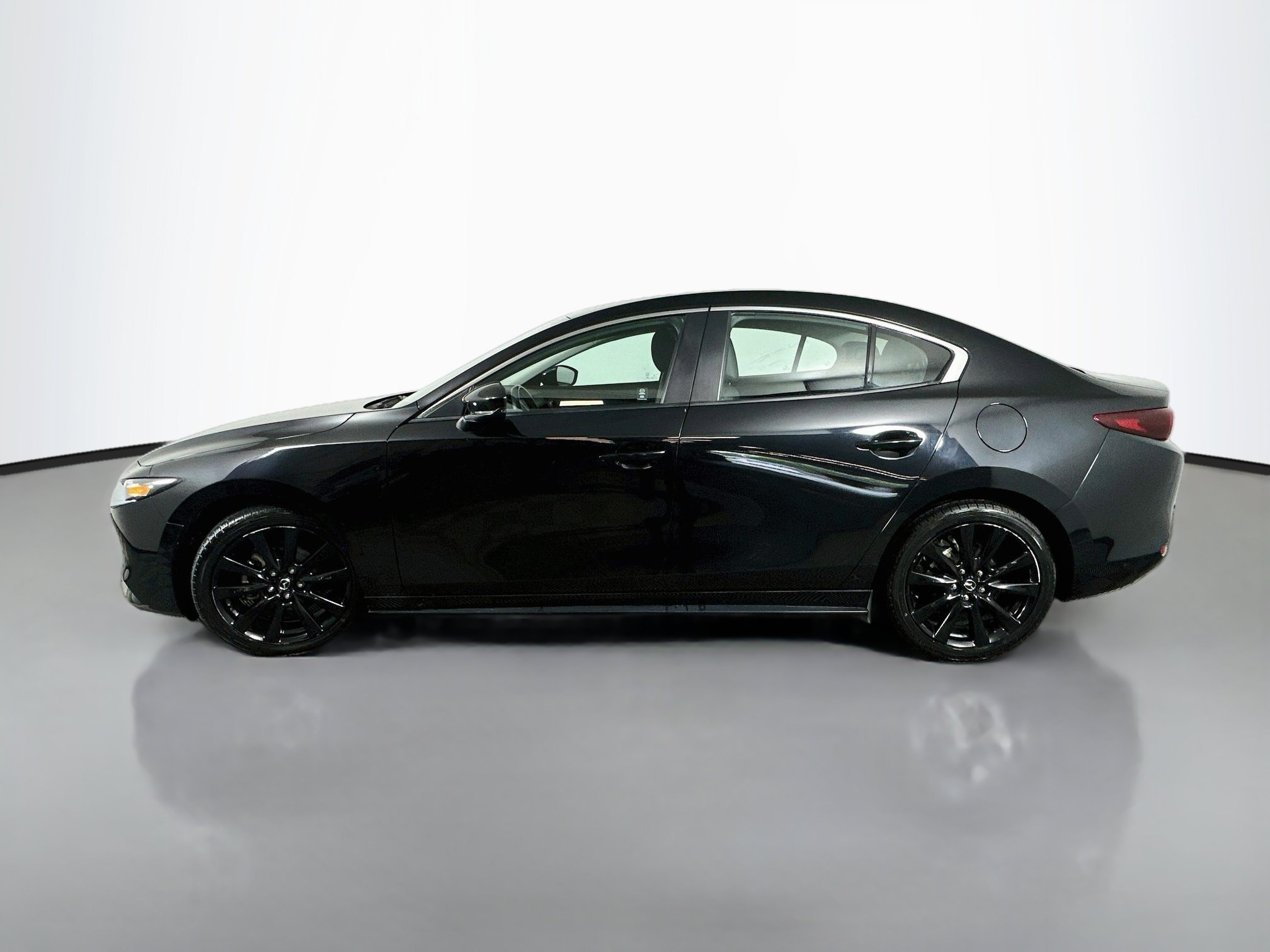 Used 2024 MAZDA MAZDA3 s FWD image 4