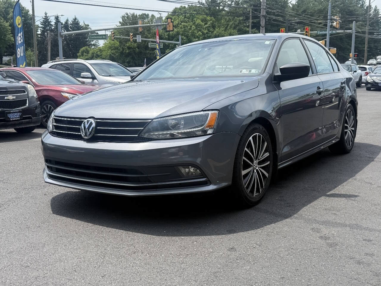 Used 2015 Volkswagen Jetta Sport FWD image 4