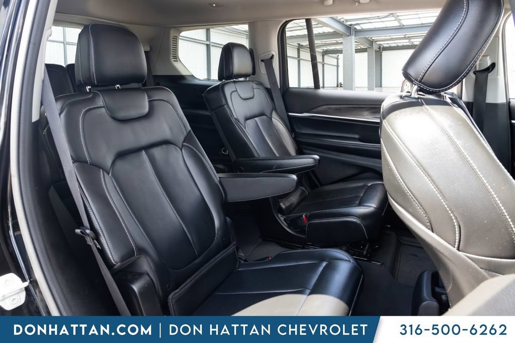 Used 2022 Jeep Grand Cherokee L Limited AWD/4WD image 21