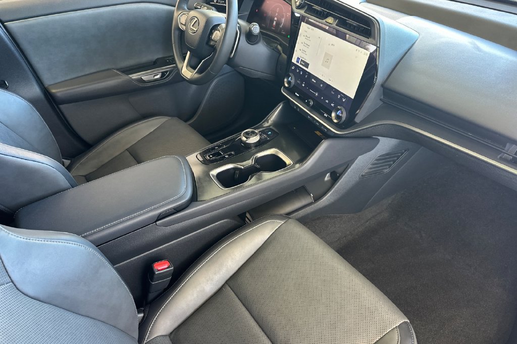 Used 2023 Lexus RZ 450e Premium w/ Technology Package AWD/4WD image 18