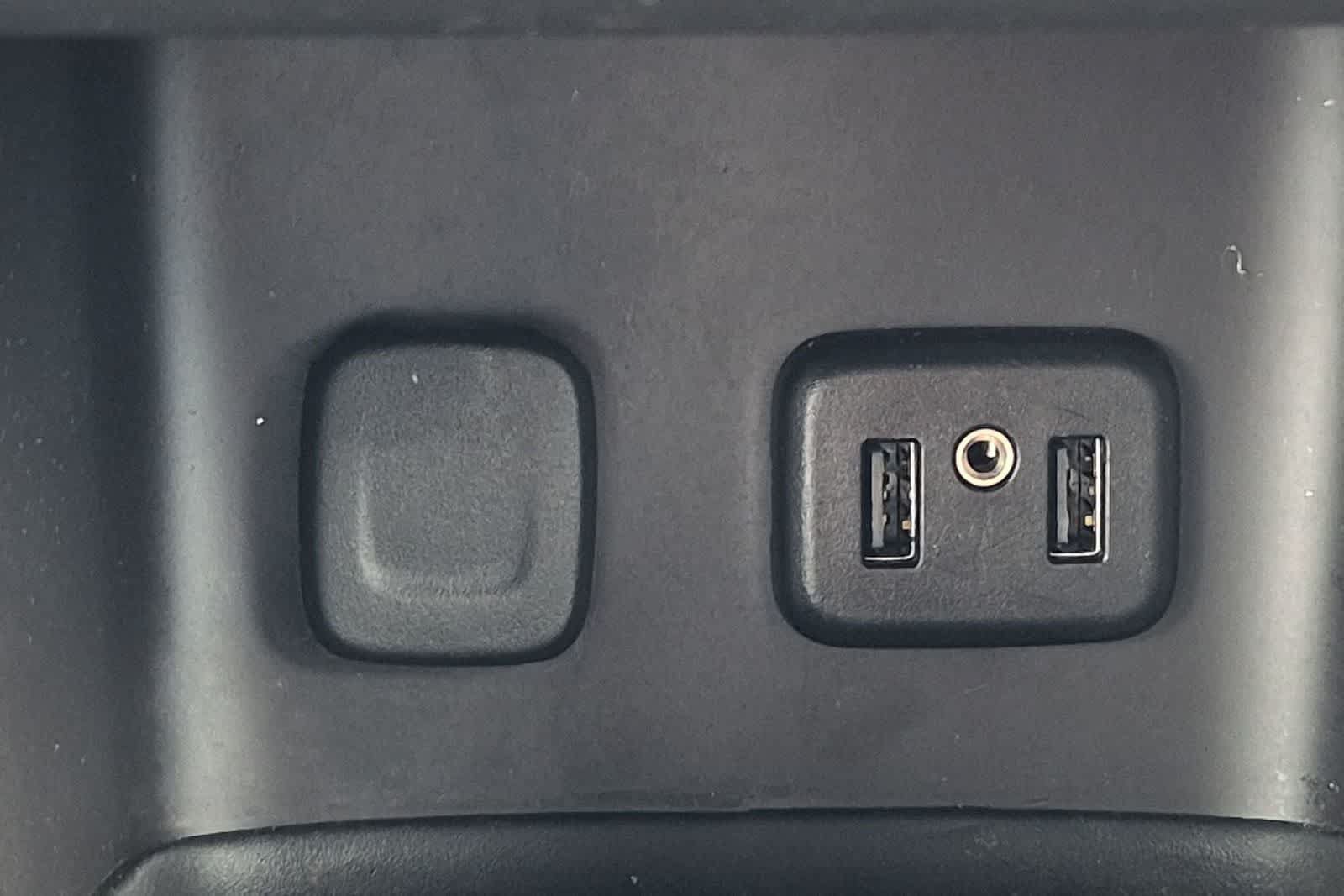 Used 2019 GMC Acadia SLE FWD image 29