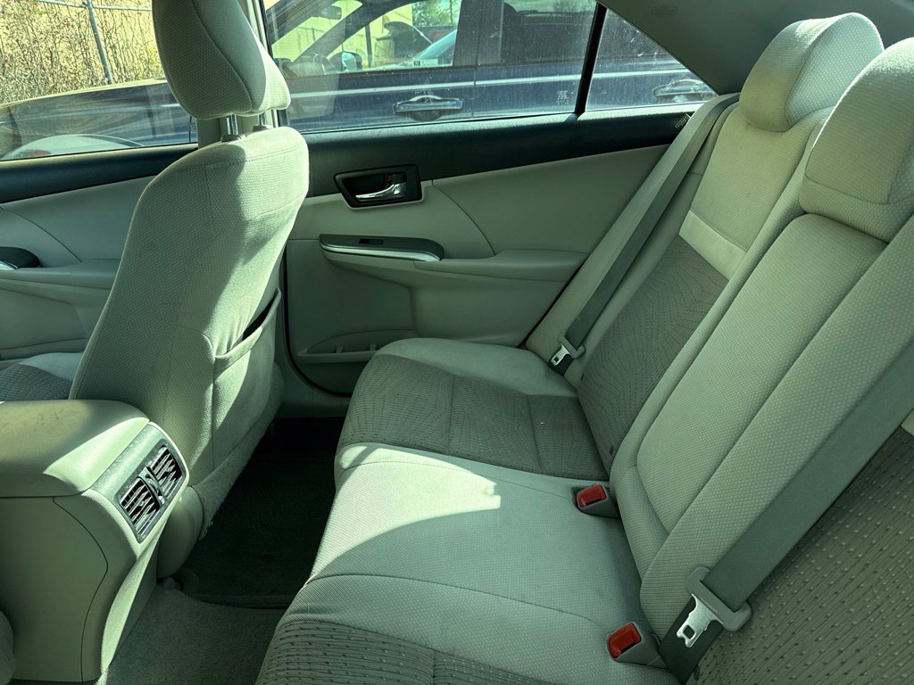 Used 2014 Toyota Camry XLE w/ Protection Package FWD image 4