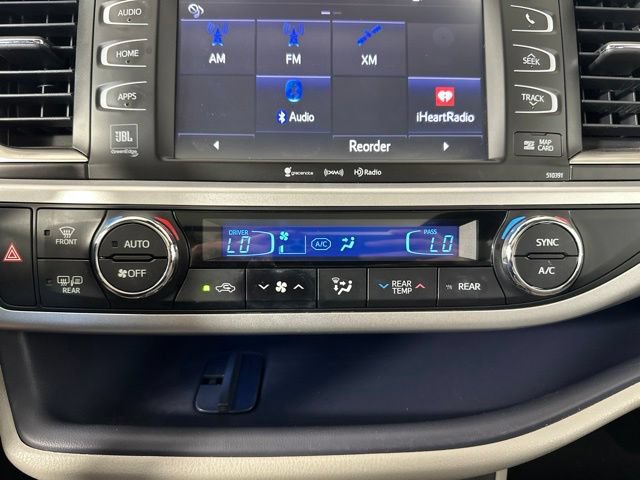 Used 2019 Toyota Highlander Limited Platinum AWD/4WD image 19