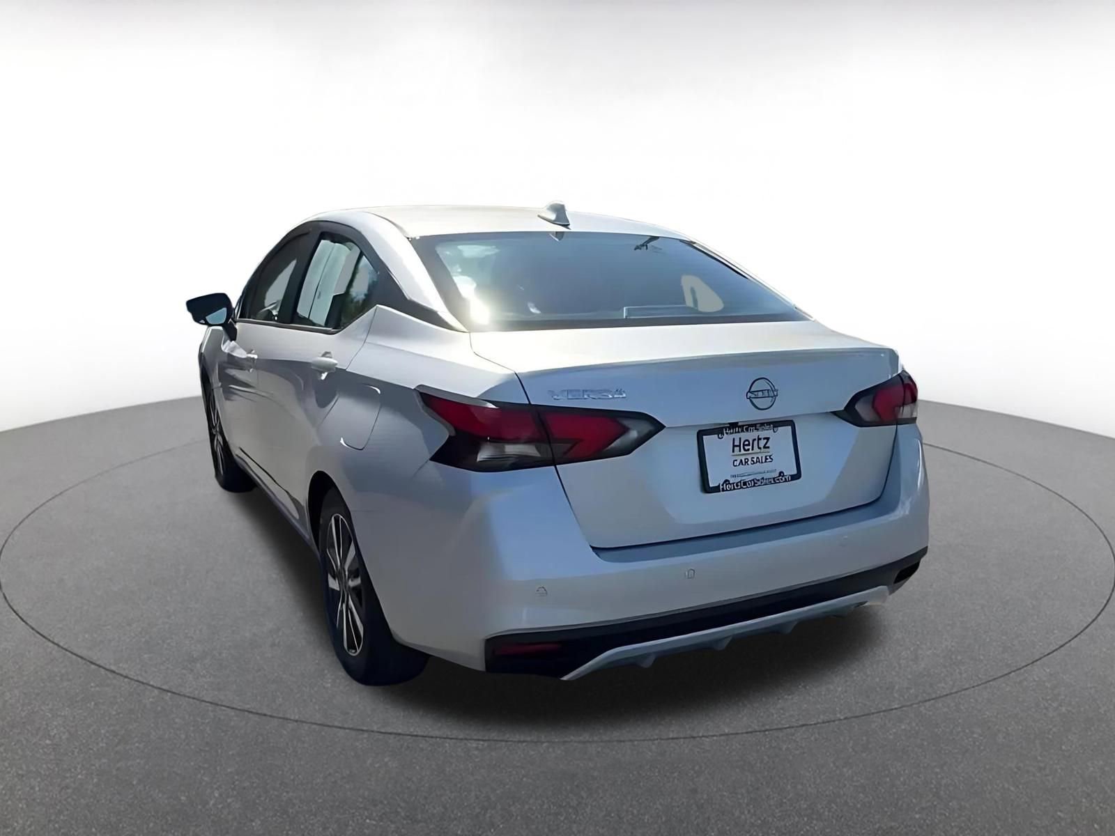 Used 2025 Nissan Versa SV image 11
