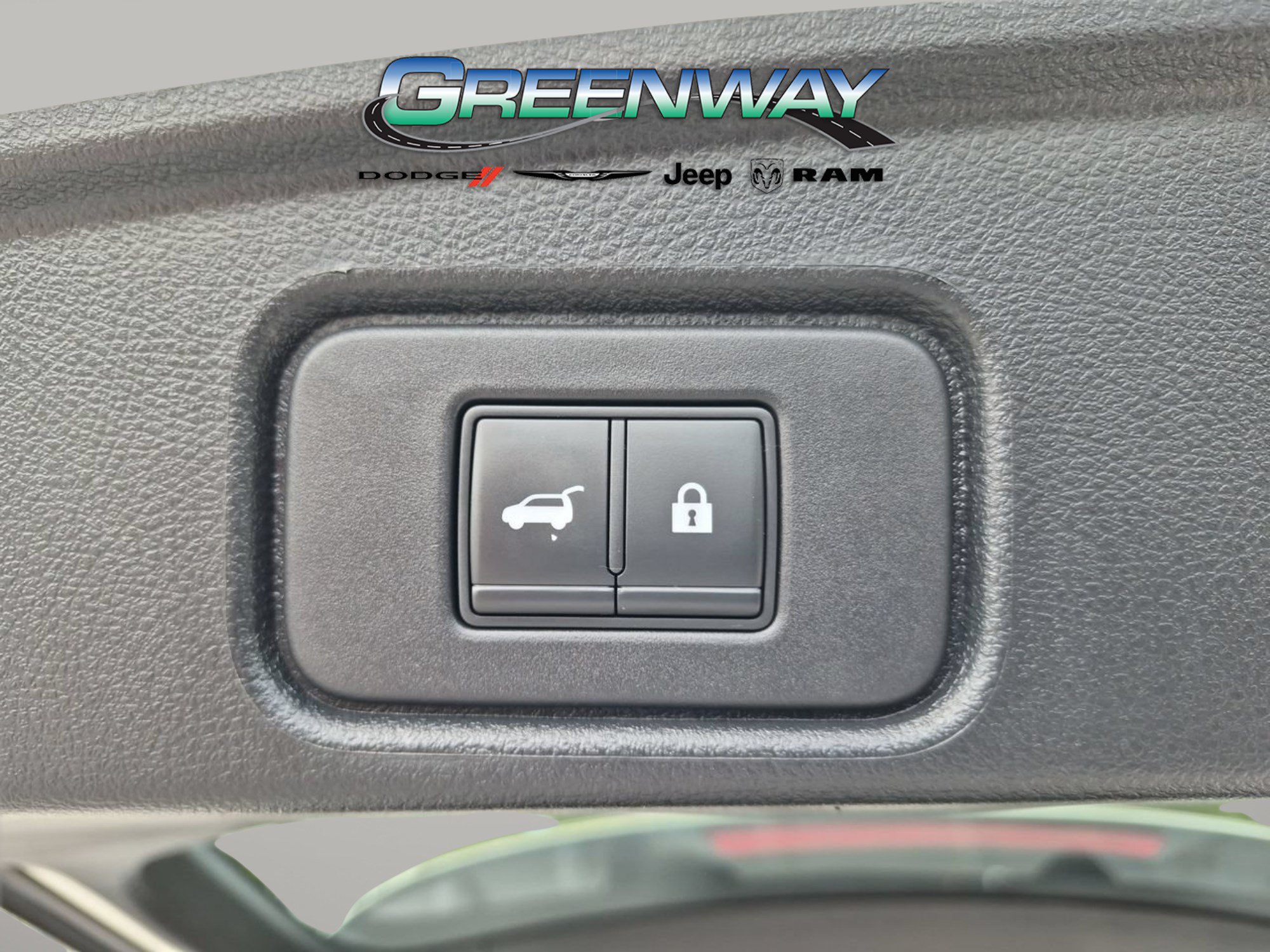 Used 2022 Nissan Pathfinder SL w/ SL Premium Package FWD image 6