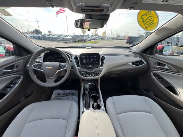 Used 2023 Chevrolet Malibu LT FWD image 18