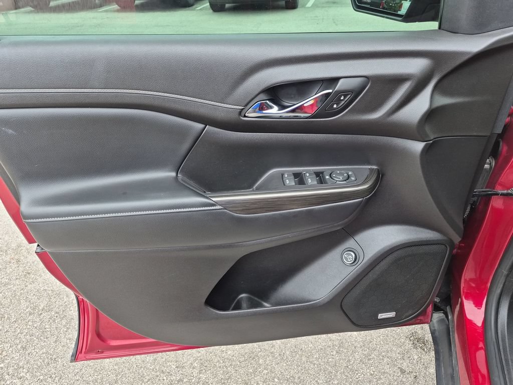 Used 2019 GMC Acadia SLT FWD image 18