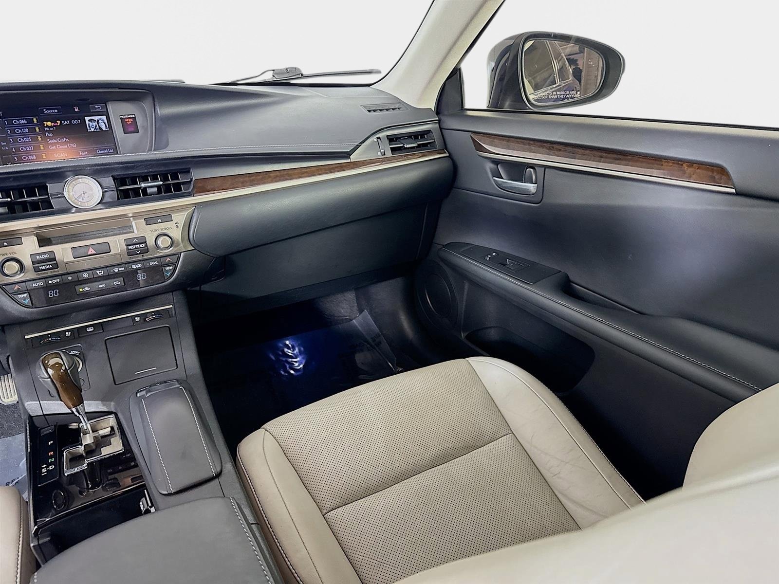 Used 2015 Lexus ES 350 350 w/ Luxury Package image 24