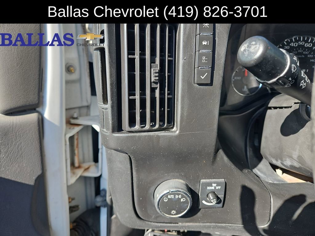 Certified 2015 Chevrolet Express 3500 Extended RWD image 18