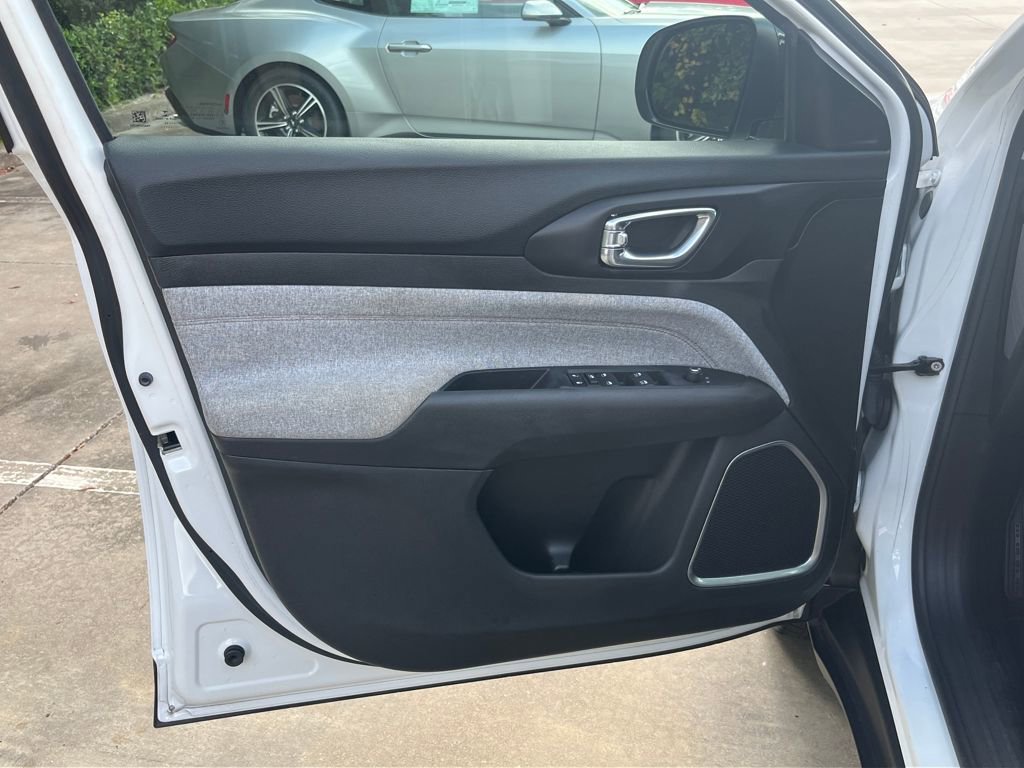 Used 2022 Jeep Compass Latitude image 26