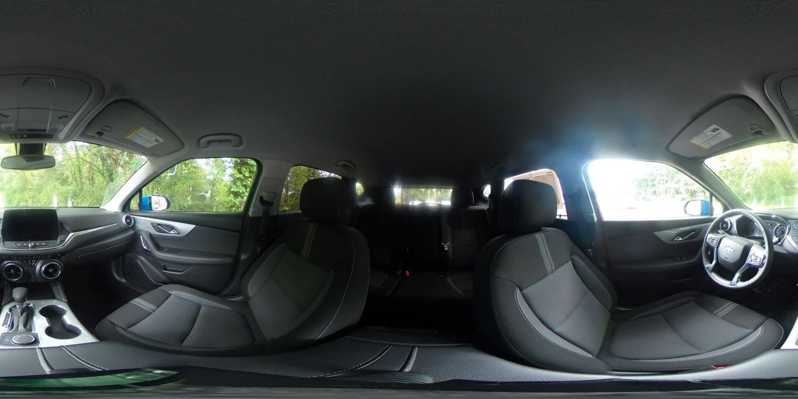 Used 2025 Chevrolet Blazer LT FWD image 38