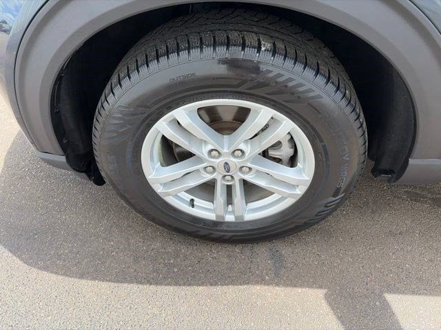 Used 2022 Ford Explorer XLT w/ Equipment Group 202A AWD/4WD image 48